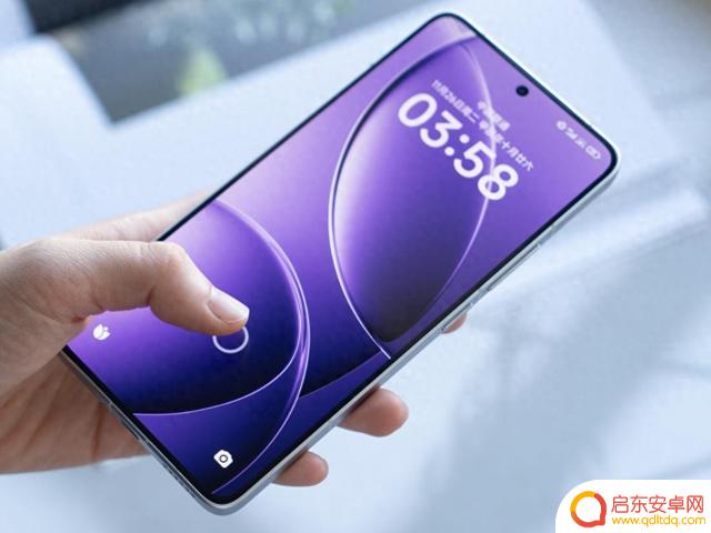 2025年,别再盲目跟风换机!这5款手机被公认为“低价高配”,512GB“国补大跳水”