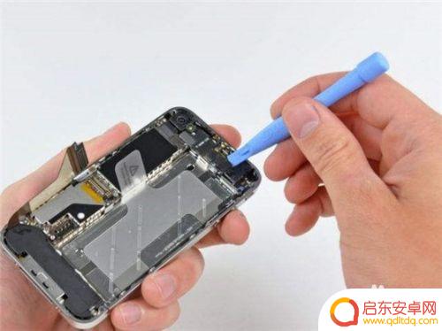 手机断电后无法开机是怎么回事? 手机突然无法开机闪屏怎么办