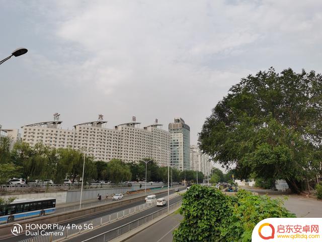 怎么拿手机测水温 解锁荣耀Play4 Pro红外测温版的方法