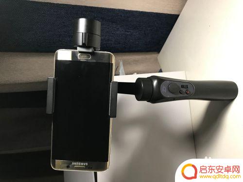 华为手机稳定器怎么使用 手机手持稳定器如何保持平衡