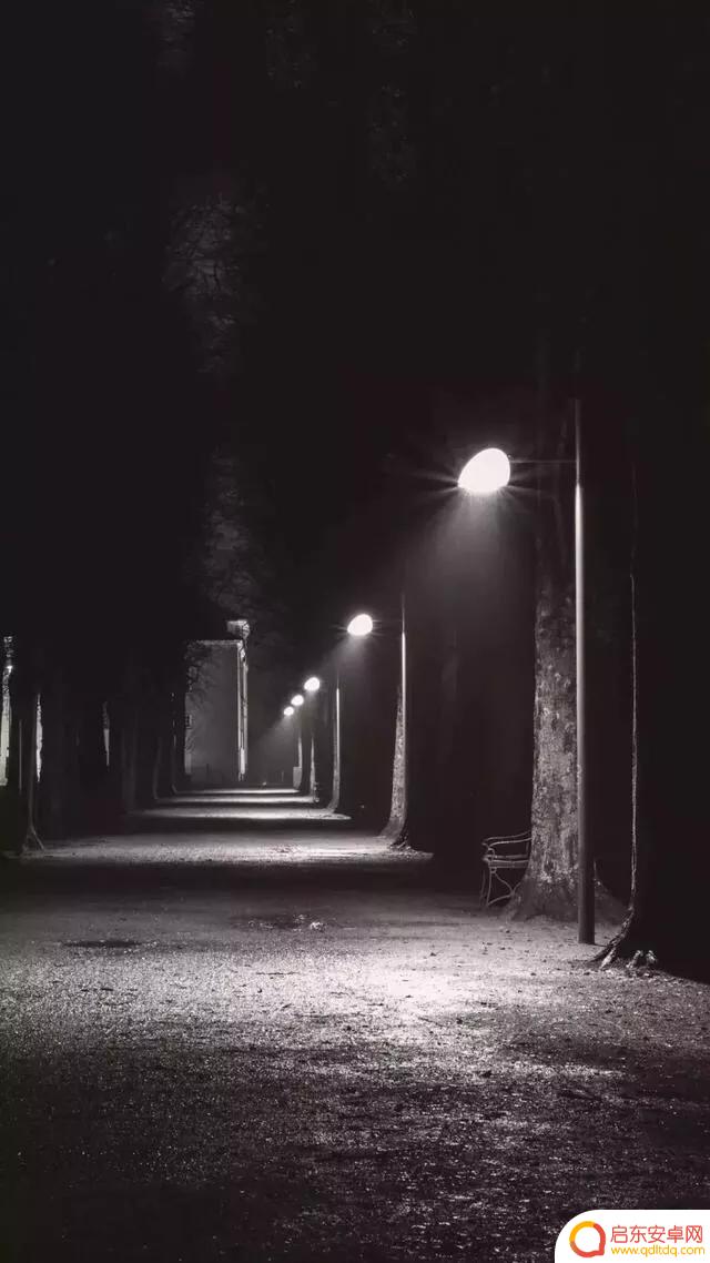 抖音关灯开关特效(抖音关灯开关特效怎么弄)